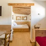 Charming Apartamento Chiave
